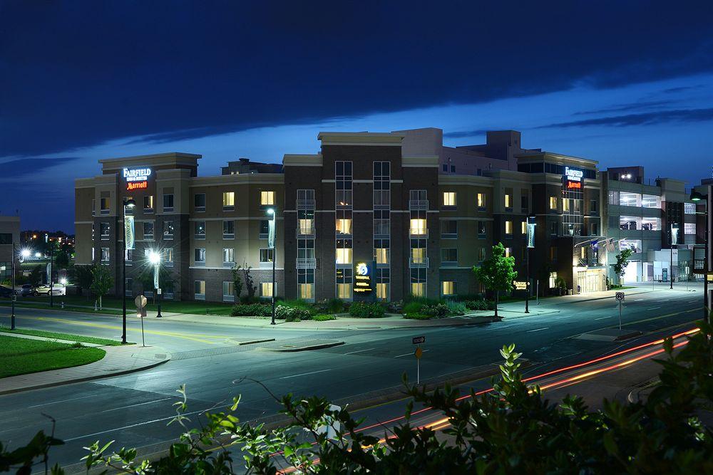 Fairfield Inn & Suites By Marriott Wichita Downtown Exterior photo